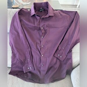 Kenneth Cole button down dress shirt. Non iron & slim fit. Size 34/35